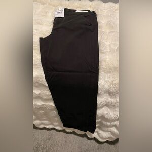 American Eagle Black Stretch skinny pant 14 short new with tags